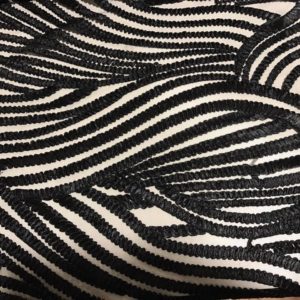 Spitze schwarz