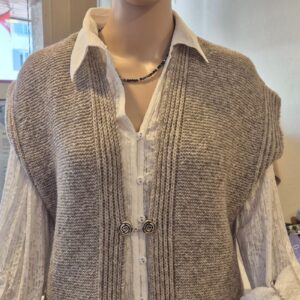Damen-Weste Nomad handgestrickt Lang