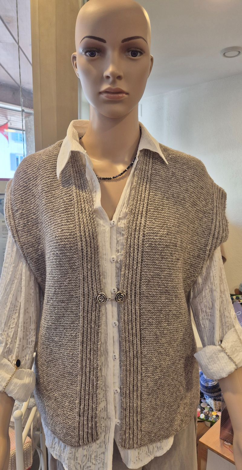 Damen-Weste Nomad handgestrickt Lang